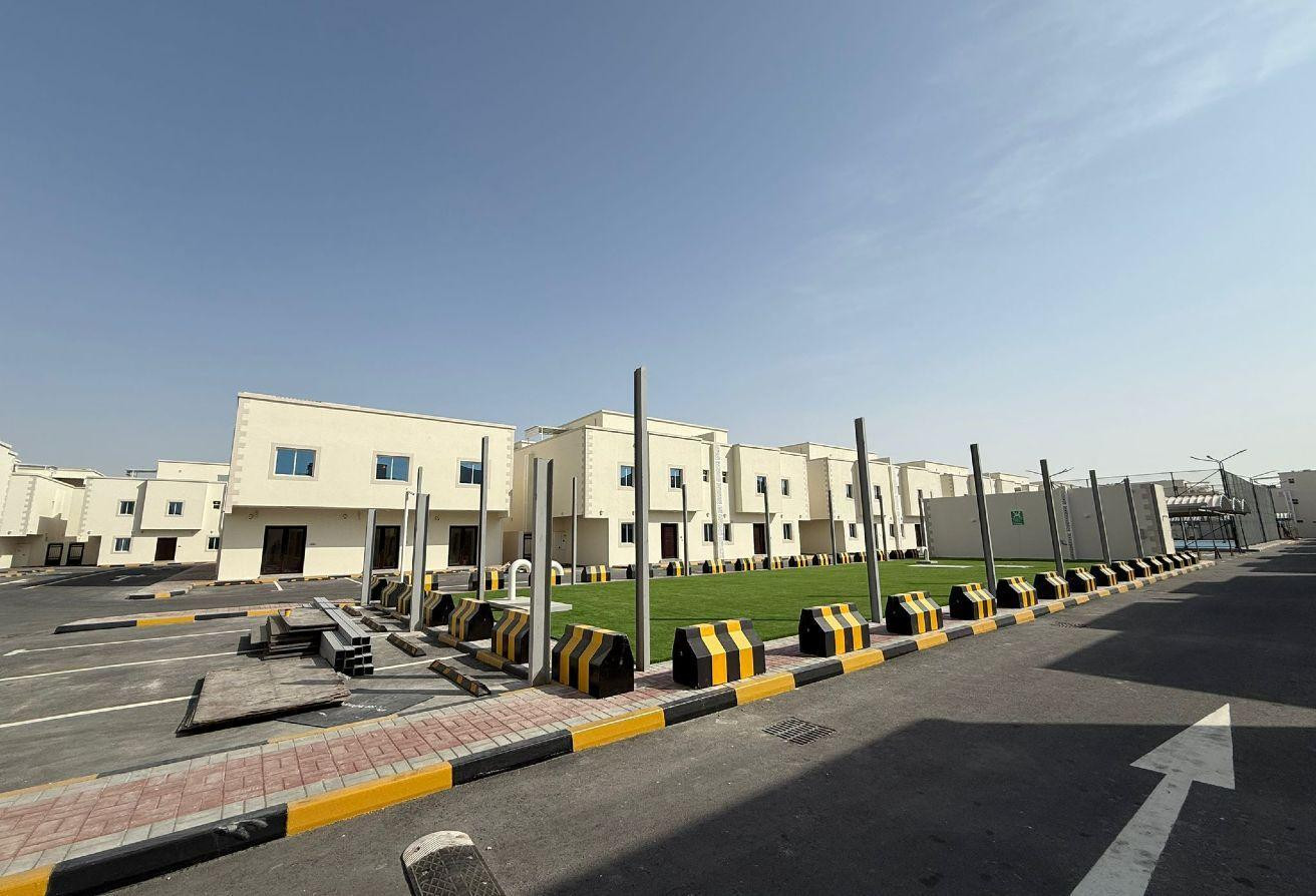 Luxury 6 bedroom villa Ideal choice for VIP - Apartment in Al Kheesa