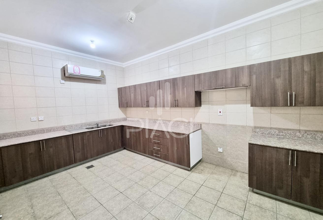 CHARMING SPACIOUS 3 BR GROUND VILLA - Villa in Umm Salal Ali