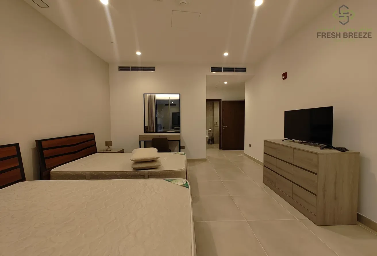 Fully Furnished 2BHK Including Bills Cornish - Apartment in Corniche Road
