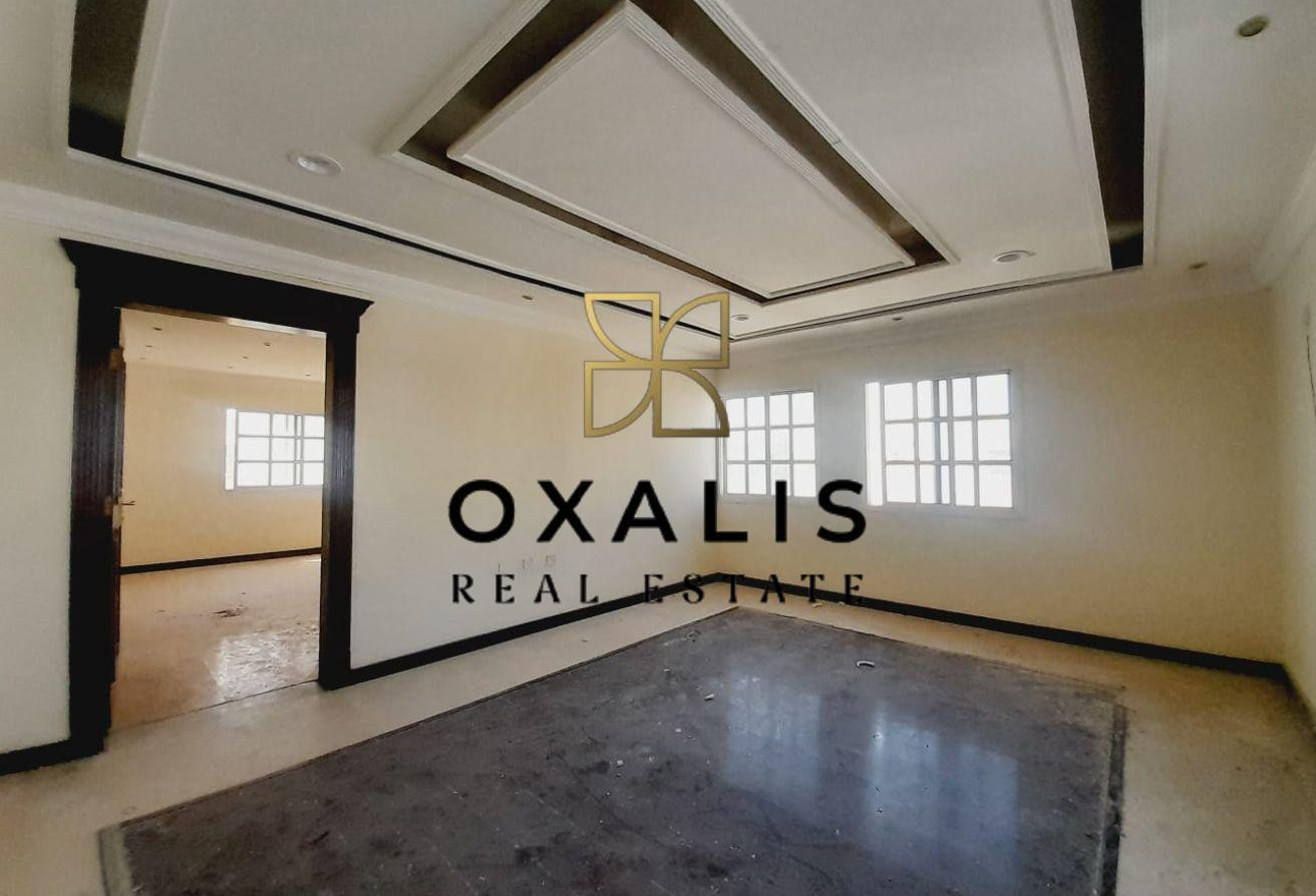 STAND ALONE VILLA | 3 BHK UNFURNISHED | AL NASR - Villa in Al Nasr Street