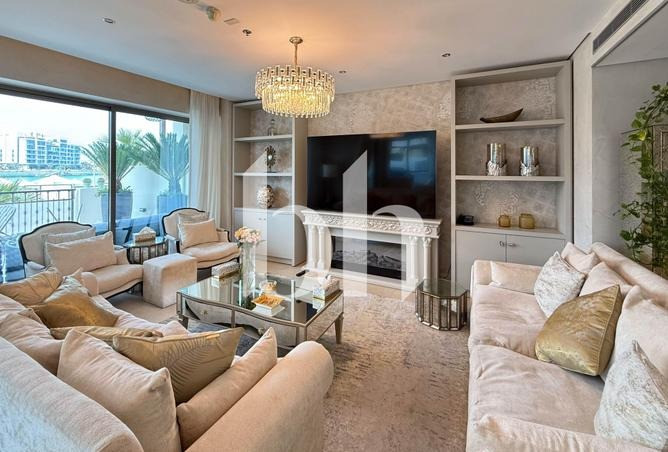 Townhouse w/ Pool | Bills Included | No commission