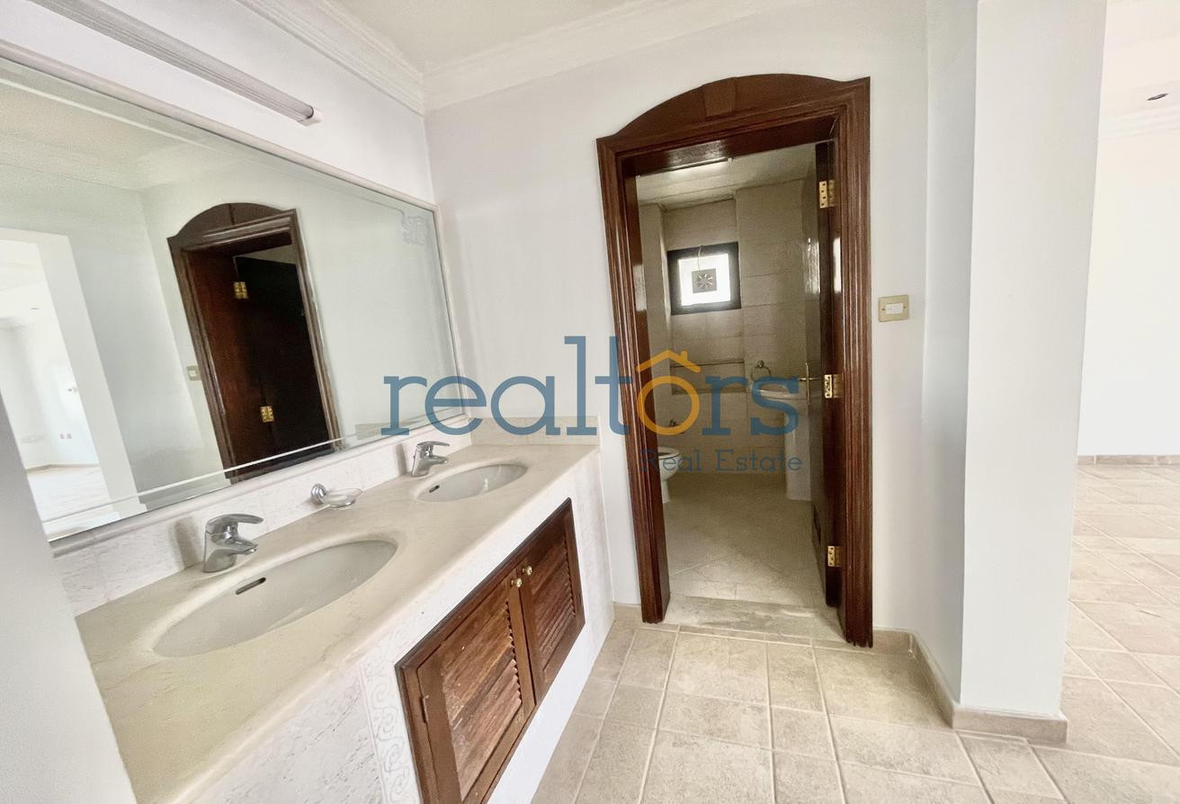 Fabulous 4BR + Maid Villa Compound | No Commission - Villa in Bin Omran 35