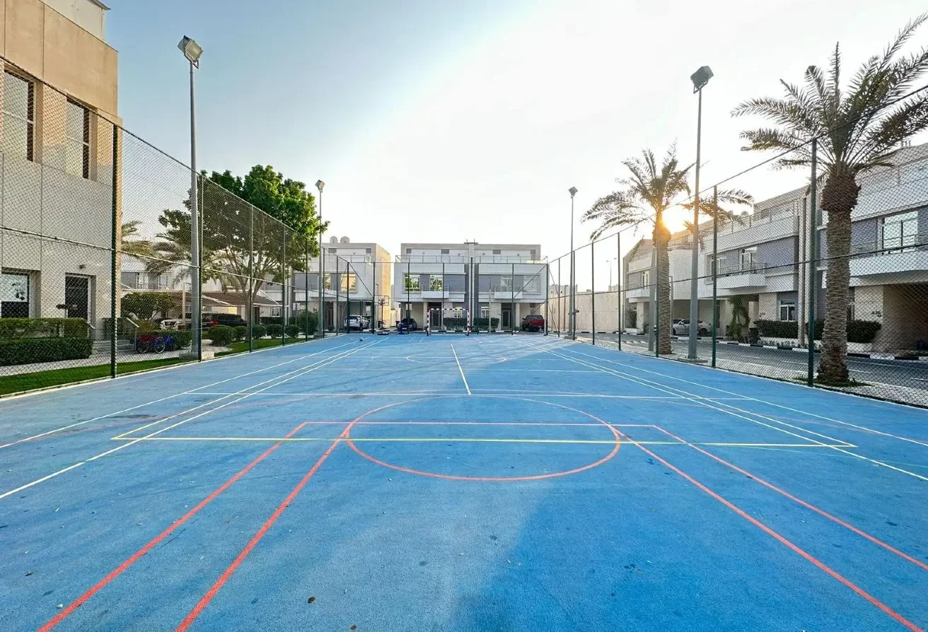 LUXURY FUSHISHED VILLA IN COMPOUND NEAR ASPIRE - Compound Villa in AlMuraikh