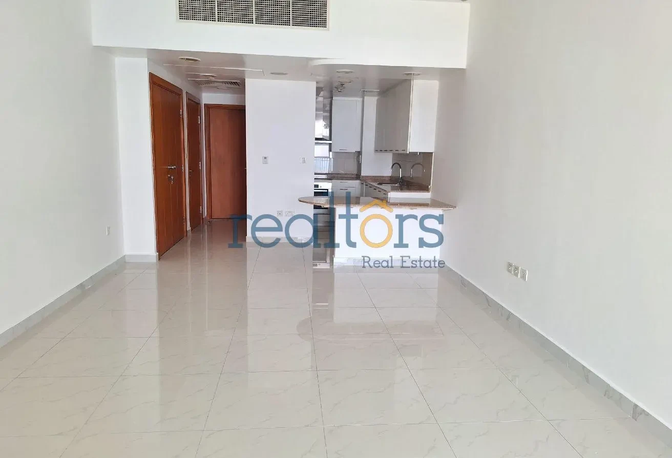 Amazing deal!! Semi furnished studio with sea view - Studio Apartment in Tower 29