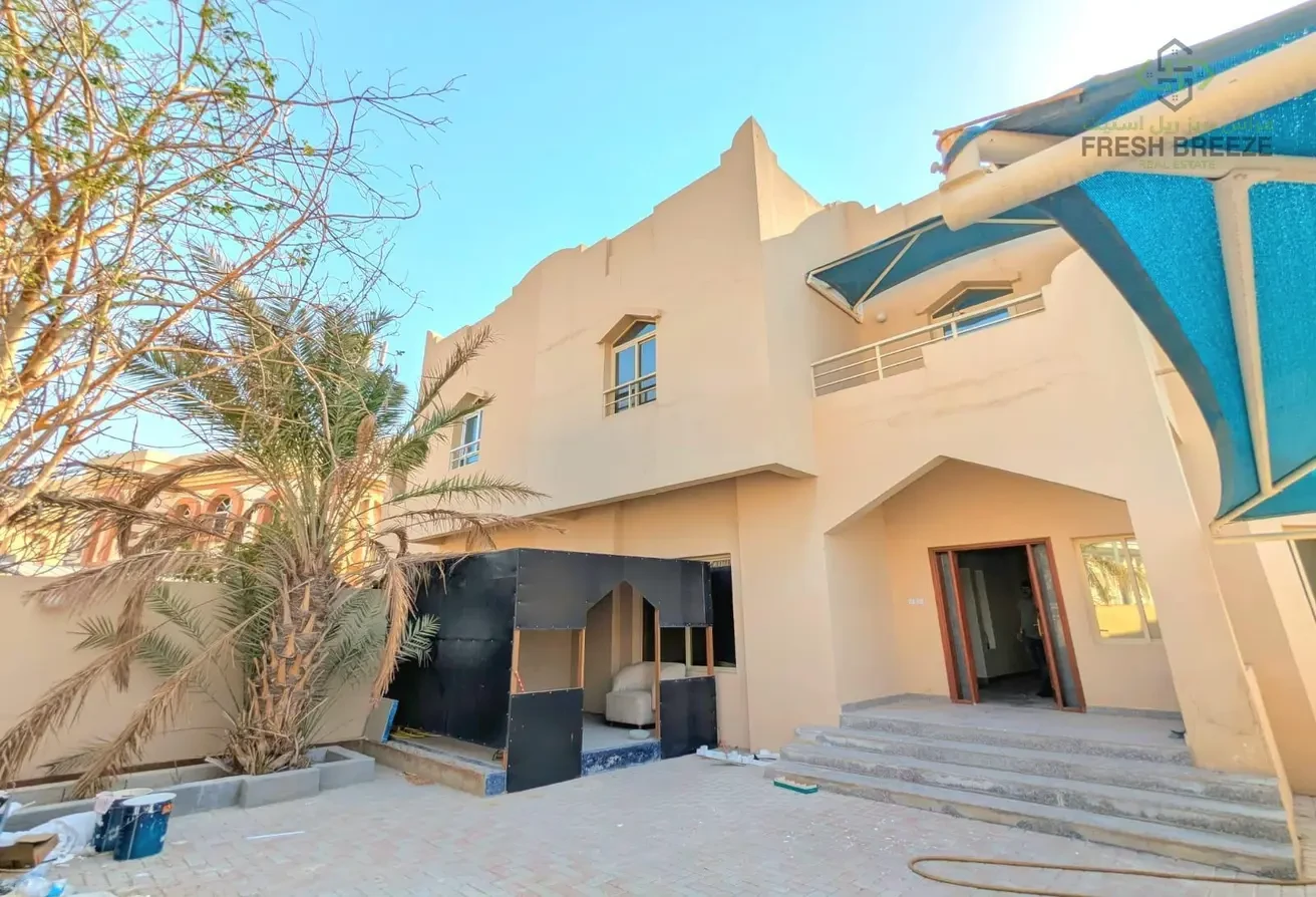 Stand Alone Villa | 5BHK | Only For Family - Villa in Tadmur Street