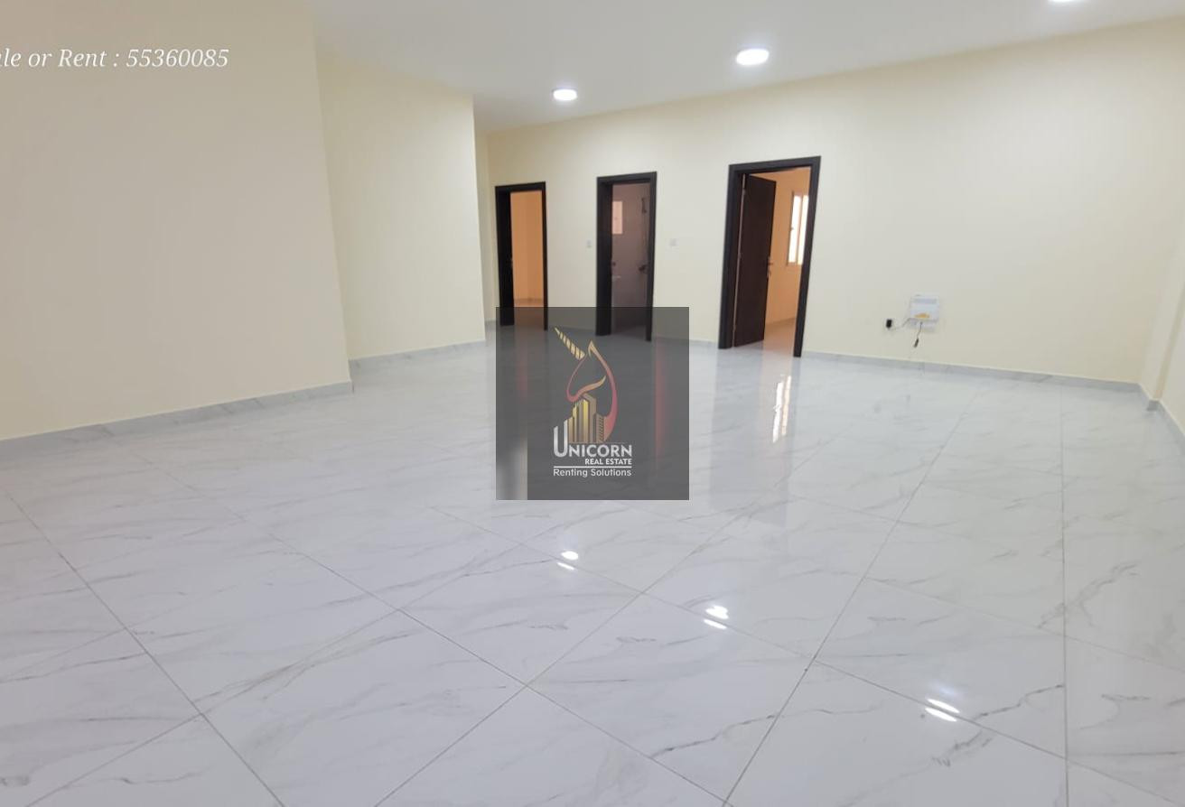 3 bhk | Un Furnished | Balcony | Close Kitchen - Apartment in Al Kheesa