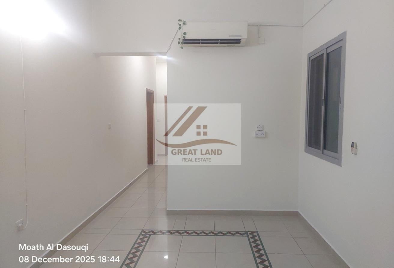 Huge 3BHK Flat For Rent In Old Airport Area - Apartment in Oqba Bin Nafie Street