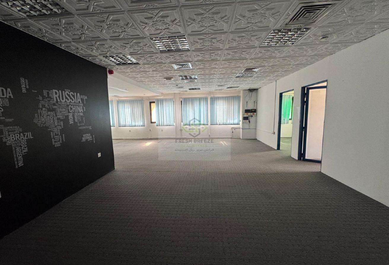 SPACIOUS OFFICE IN PRIME LOCATION IN MUSHERIB - Office Spaces in Musheireb