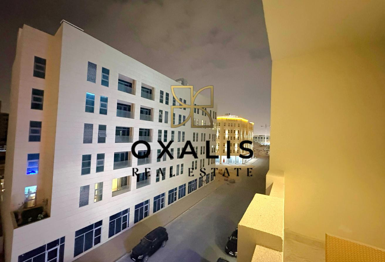 LUXURIOUS 2 BEDROOMS FURNISHED | NEAR WEST WALK