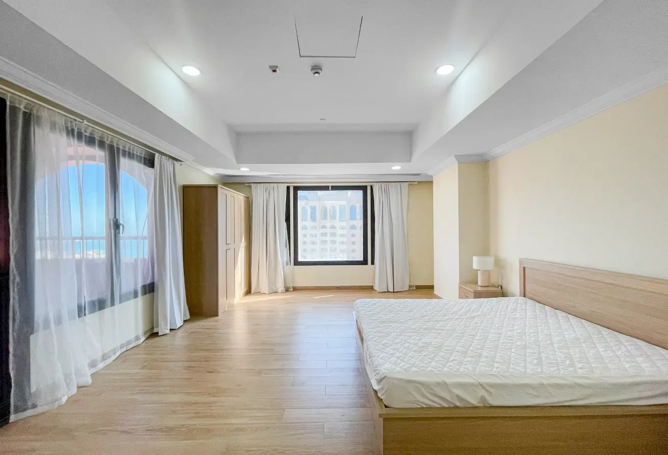 Fully Furnished | 2BHK | Balcony | Prime Location - Apartment in Doha