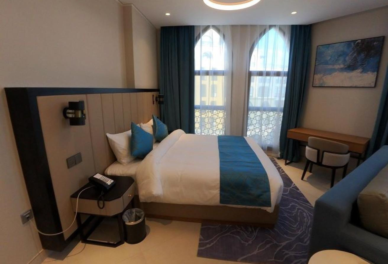 All Bills Included! Direct Beach Access! Studio