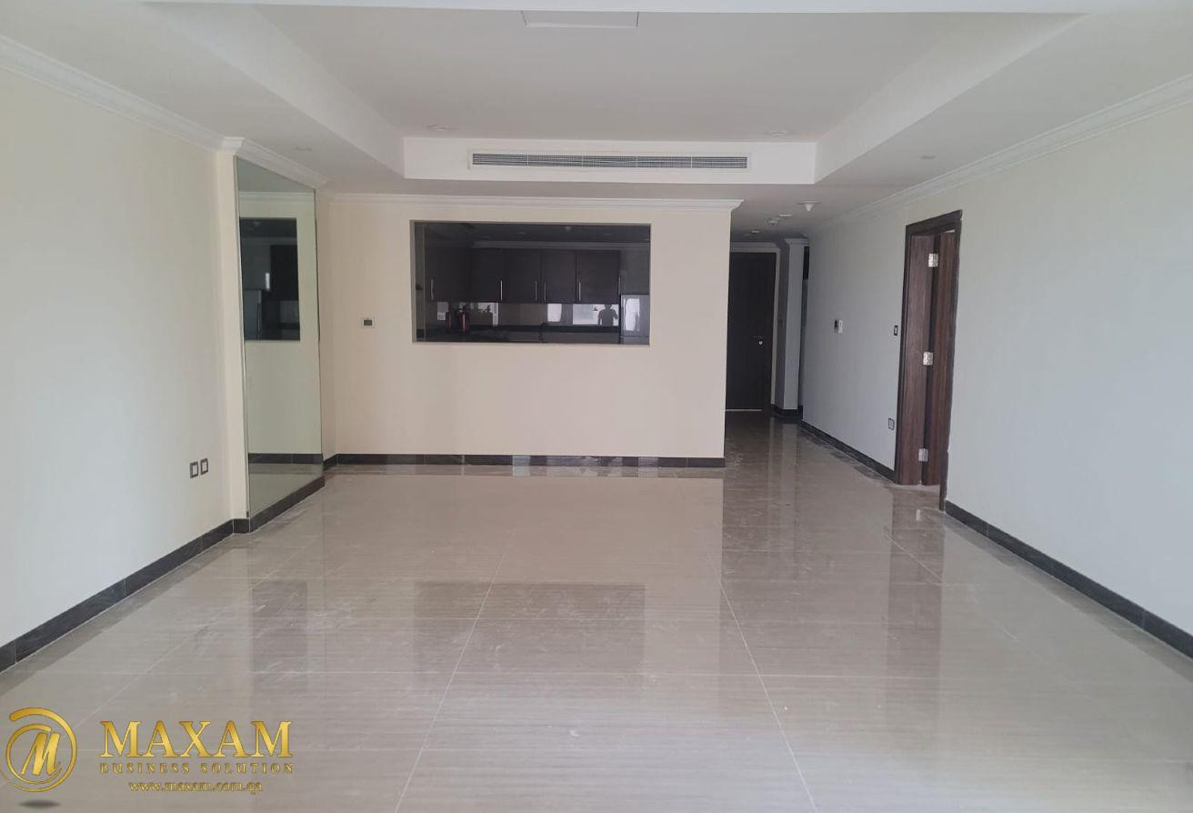 Semi Furnished 1BHK With Balcony Porto Arabia - Apartment in The Pearl