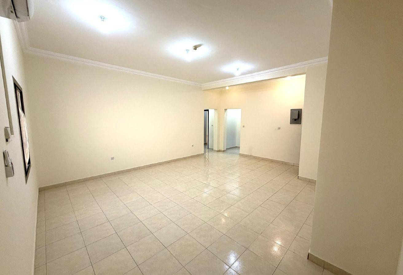 SPACIOUS 3BHK AVAILABLE IN MADINAT KHALIFA - Apartment in Madinat Khalifa Building 58