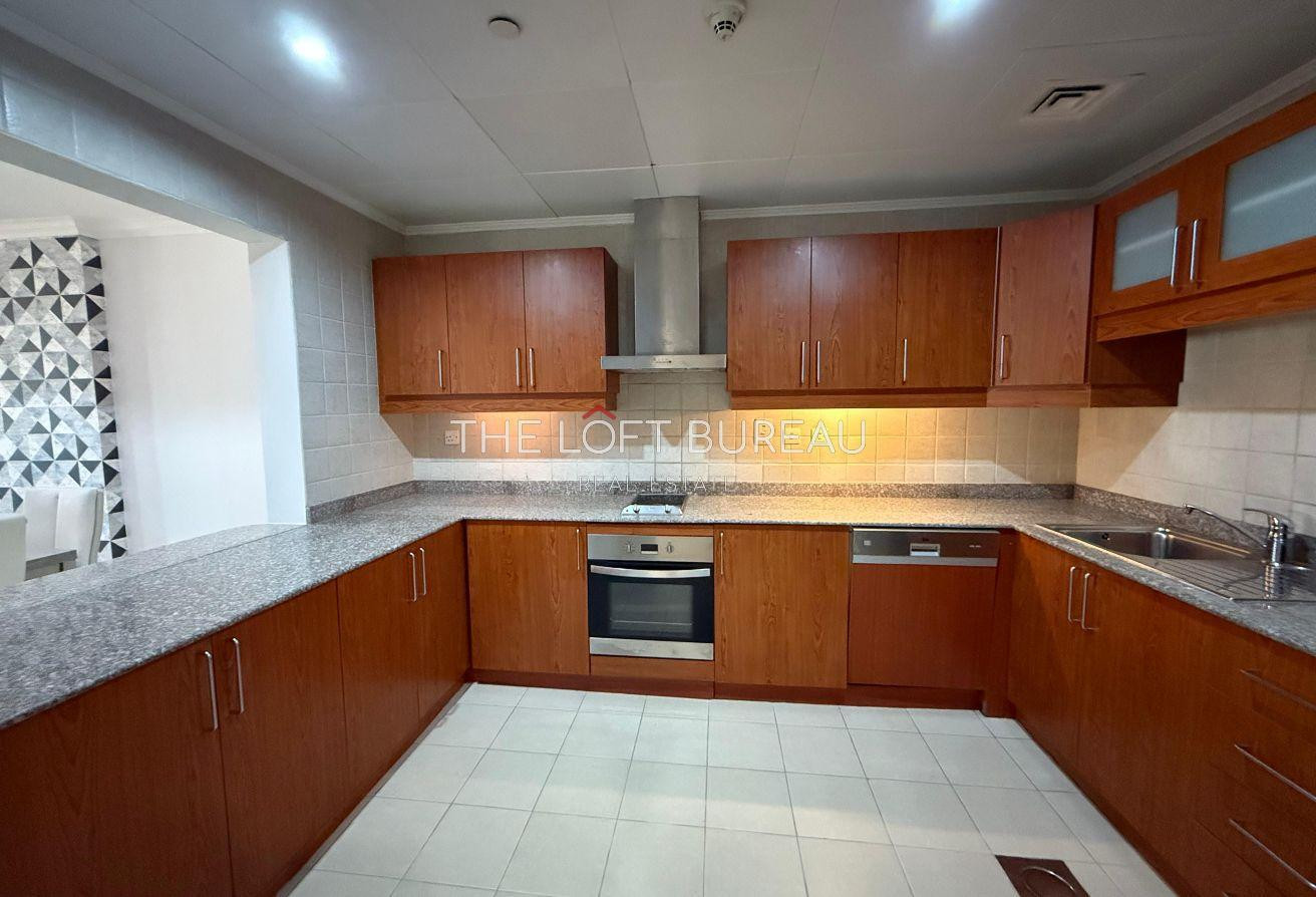 Elegant Side Marina View For Rent in Porto Arabia - Apartment in East Porto Drive