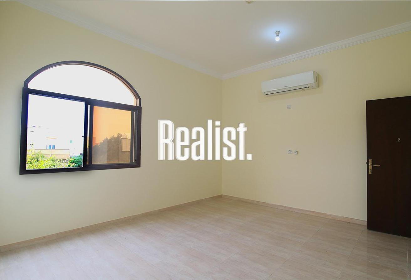 READY TO MOVE IN VILLA FOR SALE WITH TITLE DEED - Villa in Umm Al Amad