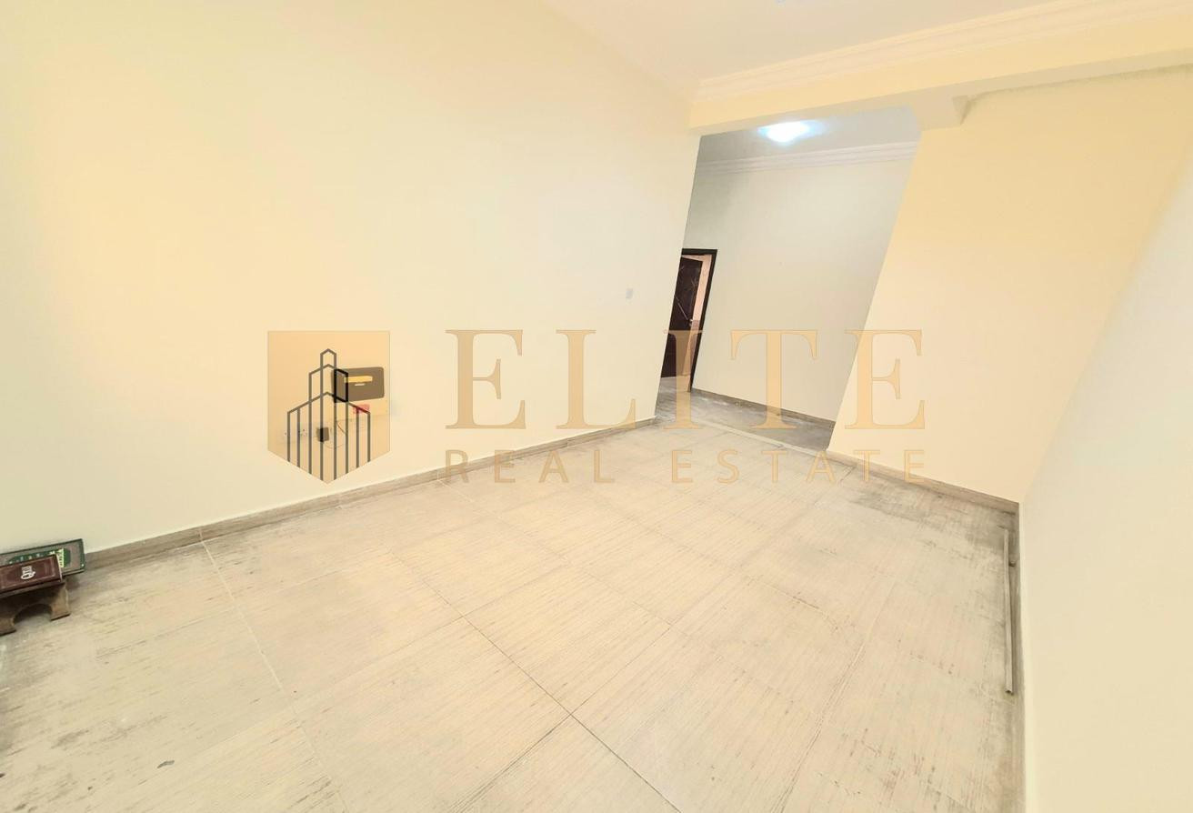 3BHK / Unfurnished /Utilities Included - Apartment in Al Hilal West