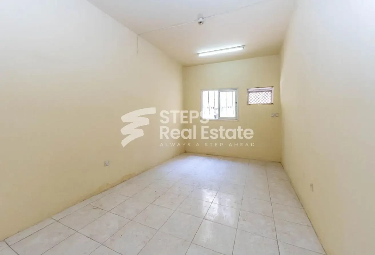 95 Labor Rooms with Ample Space in Industrial Area - Labor Camp in Industrial Area