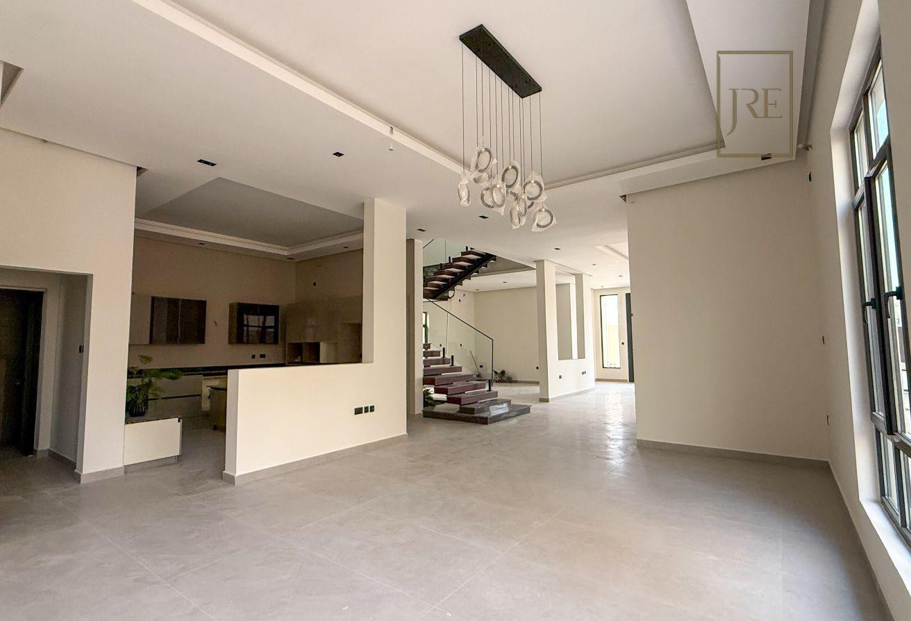 Spacious 7-Bedroom Villa with 2 Living Areas - Villa in Al Wukair