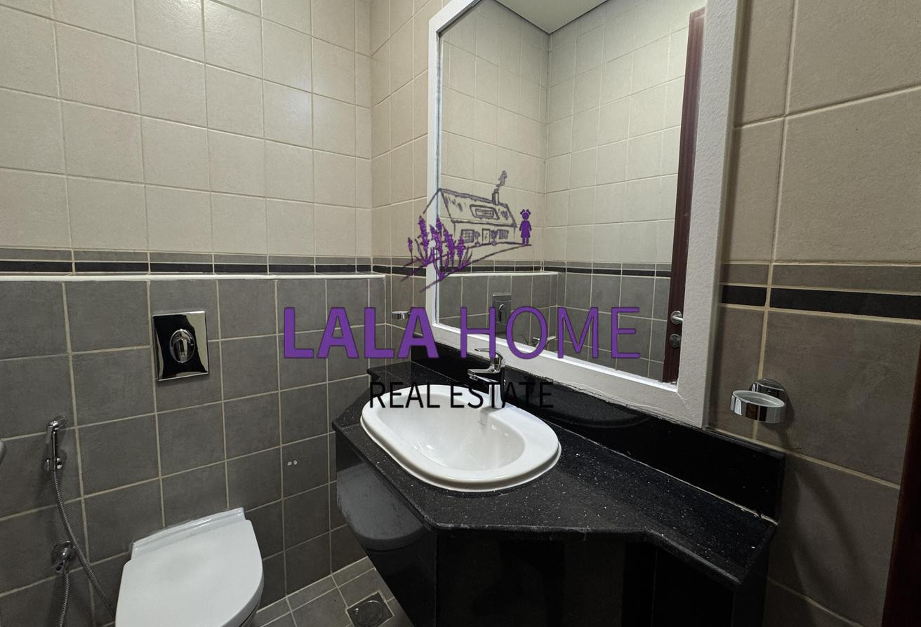 Beautiful Specious 3BR SF Qatar cool included