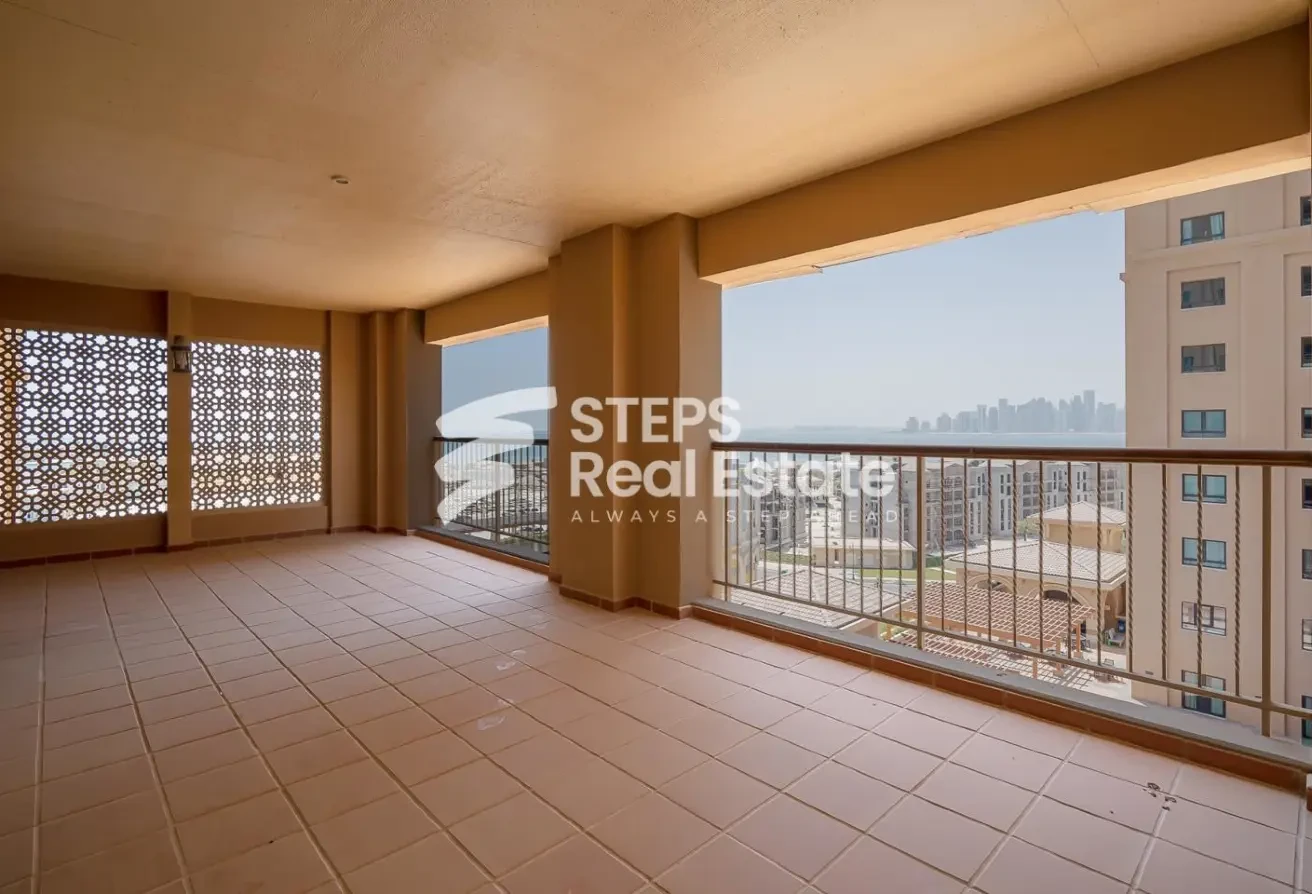 Unique 1 Bedroom Apartment for Sale in The Pearl - Apartment in East Porto Drive
