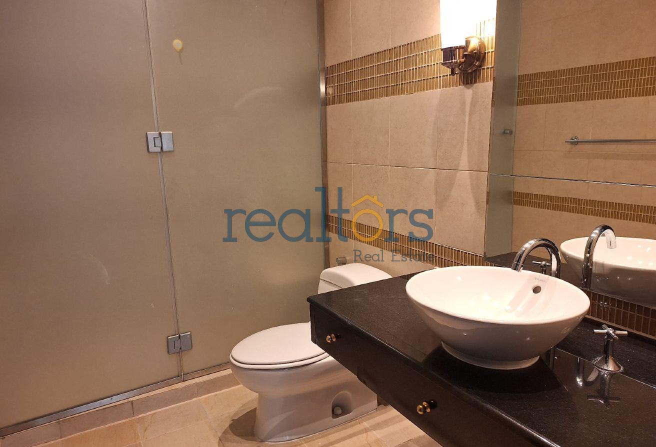 Beautiful 2 bedroom unit with great amenities - Apartment in Tower 7 (Ferrari Tower)