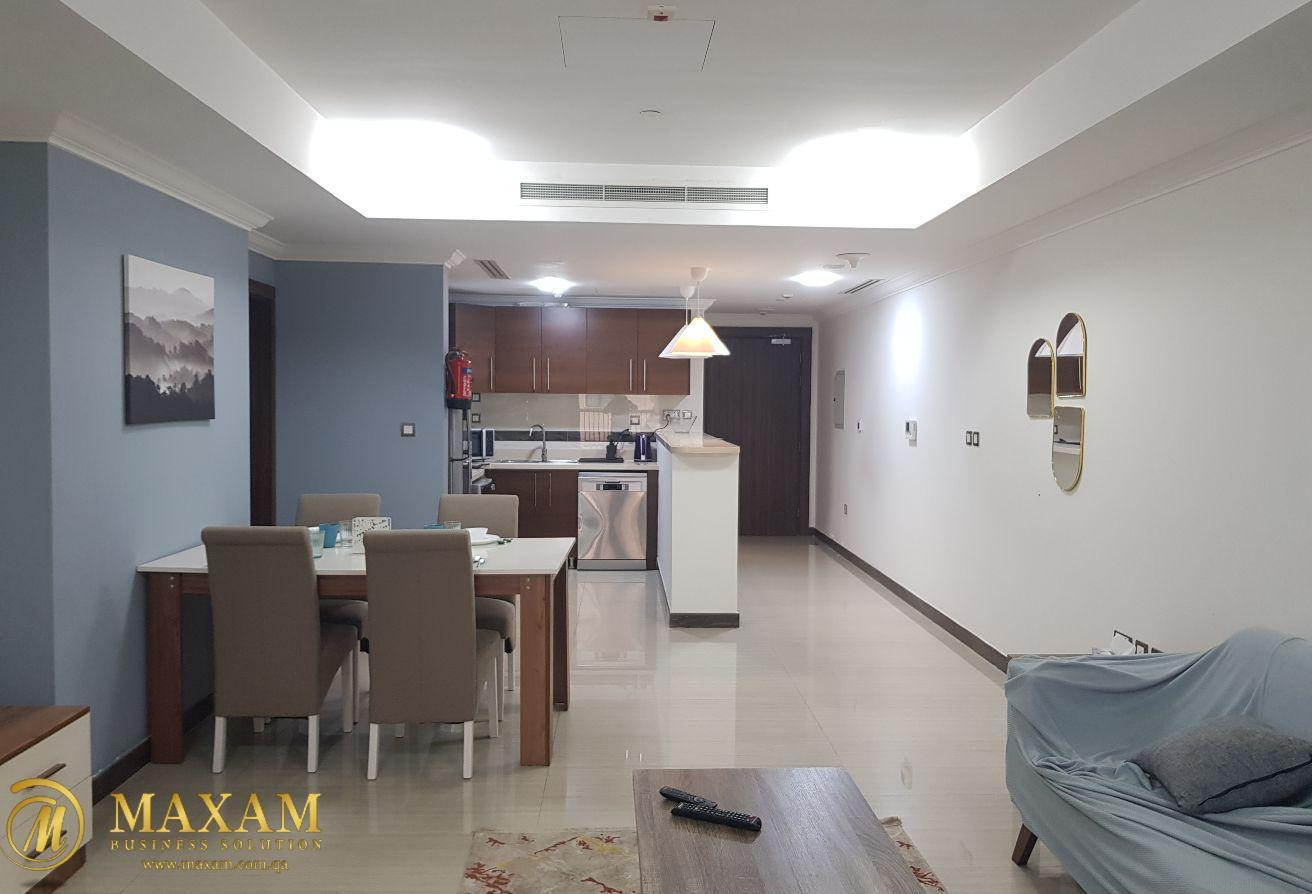 Master Bedroom Specious Flat In Pearl/Porto Arabia - Apartment in Porto Arabia