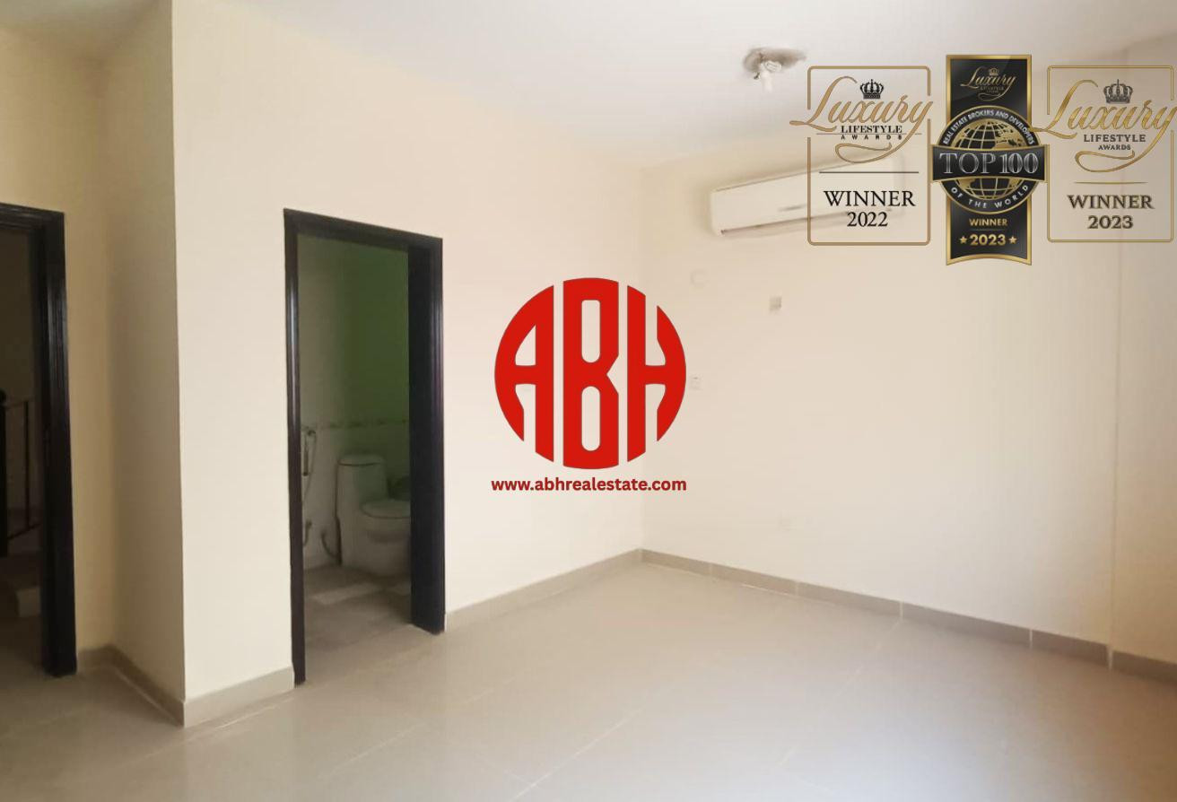 LOWEST PRICE | SPACIOUS 5 BDR VILLA| BOOK NOW! - Compound Villa in Umm Al Amad