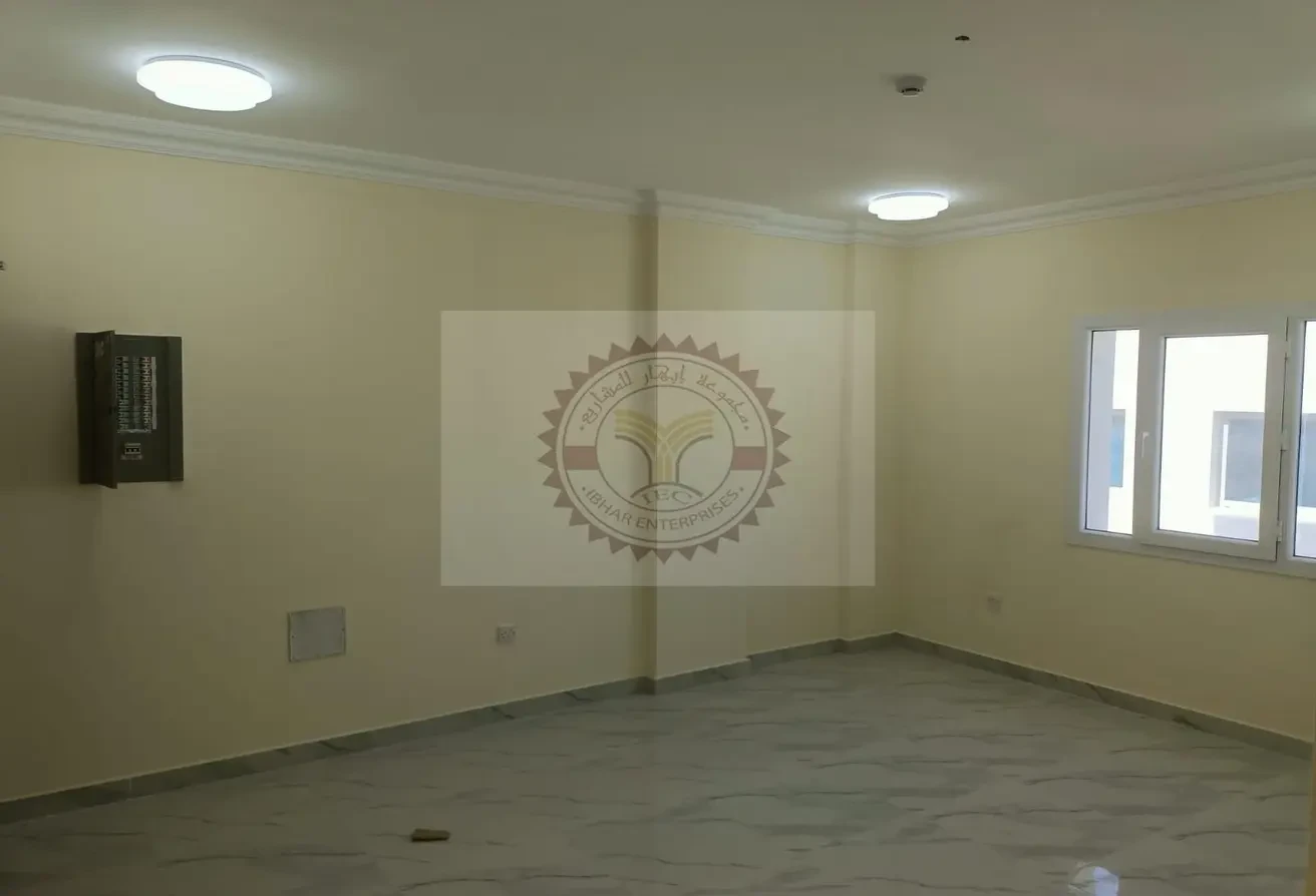 2 bhk unfurnished flat Start from 3800 - Apartment in Al Wakair
