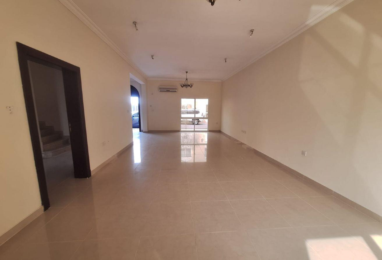 4BHK + Maid Room Compound Villa In Old Airport. - Villa in Old Airport Road