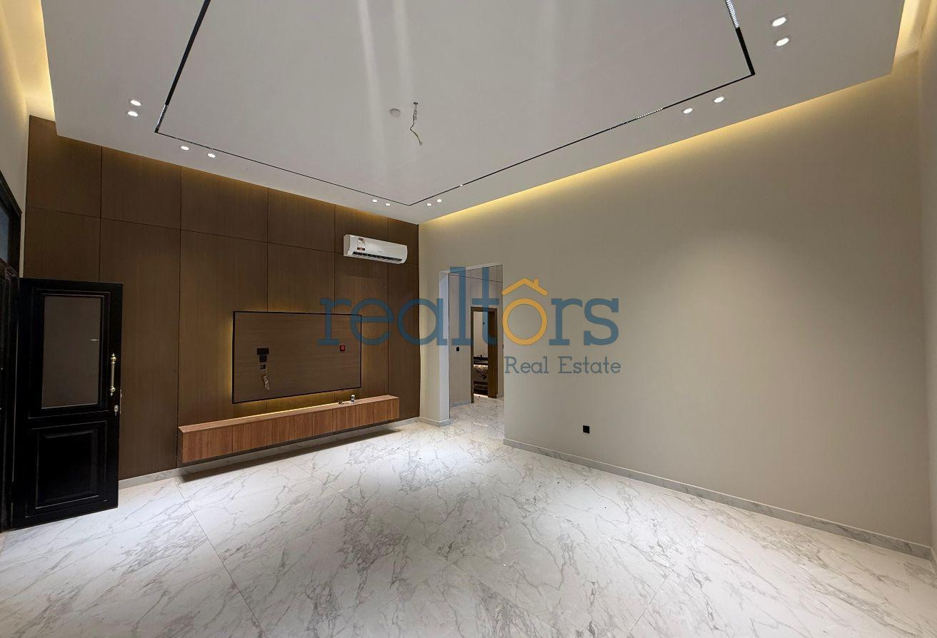 Brand New Villa 8 Bed | maid | Driver | LIFT - Villa in Al Thumama