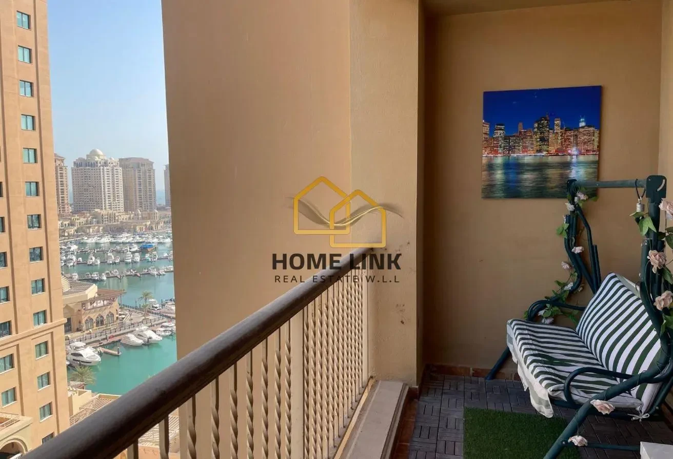 SPACIOUS AND ELEGANT 1+OFFICE FF APARTMENT - Apartment in East Porto Drive