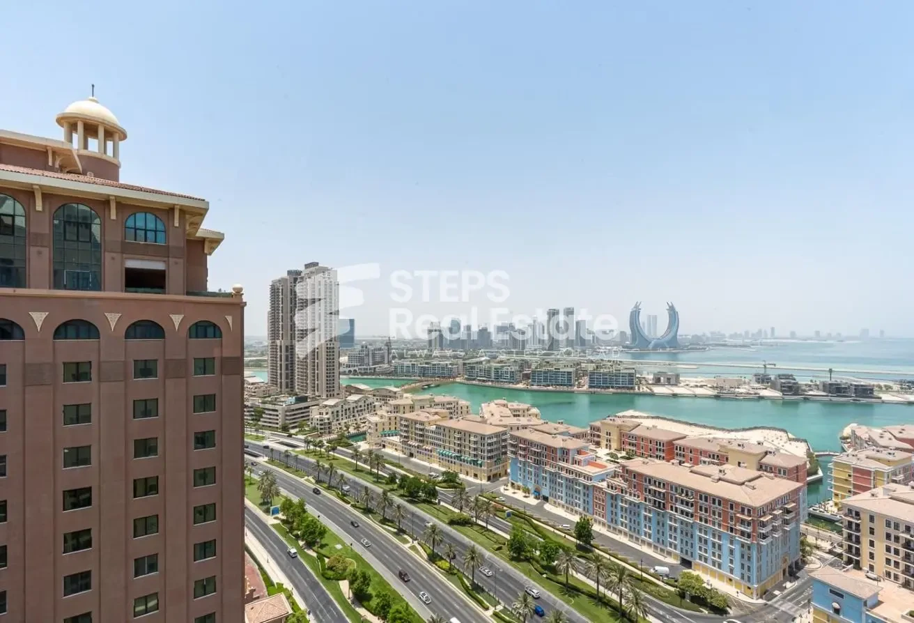 Luxurious Apartment with Balcony and City View - Apartment in West Porto Drive