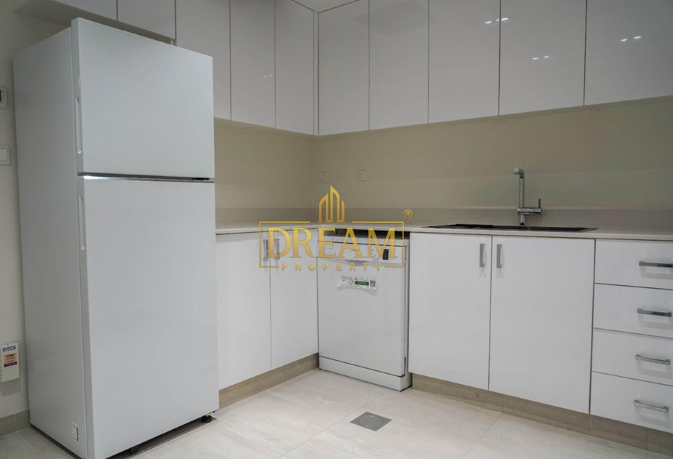 Modern 2-Bedroom Apartment | Sea View | For Rent - Apartment in Marina District