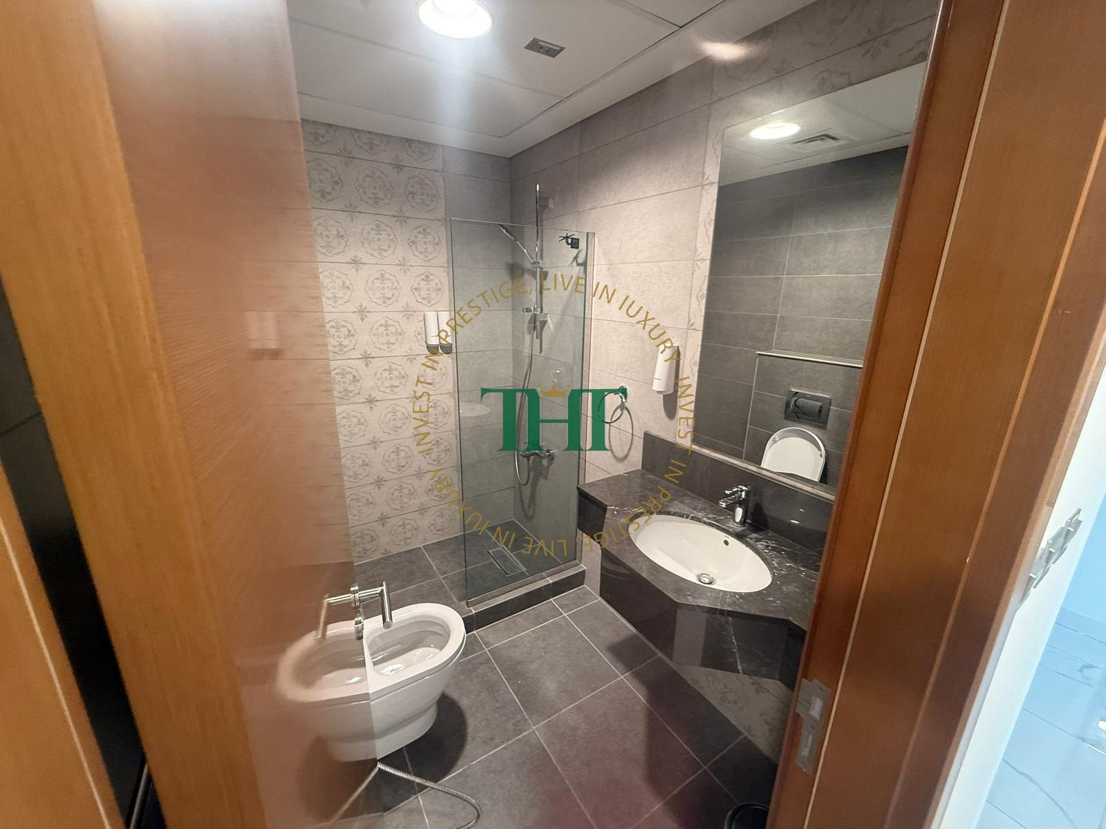 Luxurious | 3BHK | FF | Sea View | With Balcony - Apartment in West Bay Lagoon