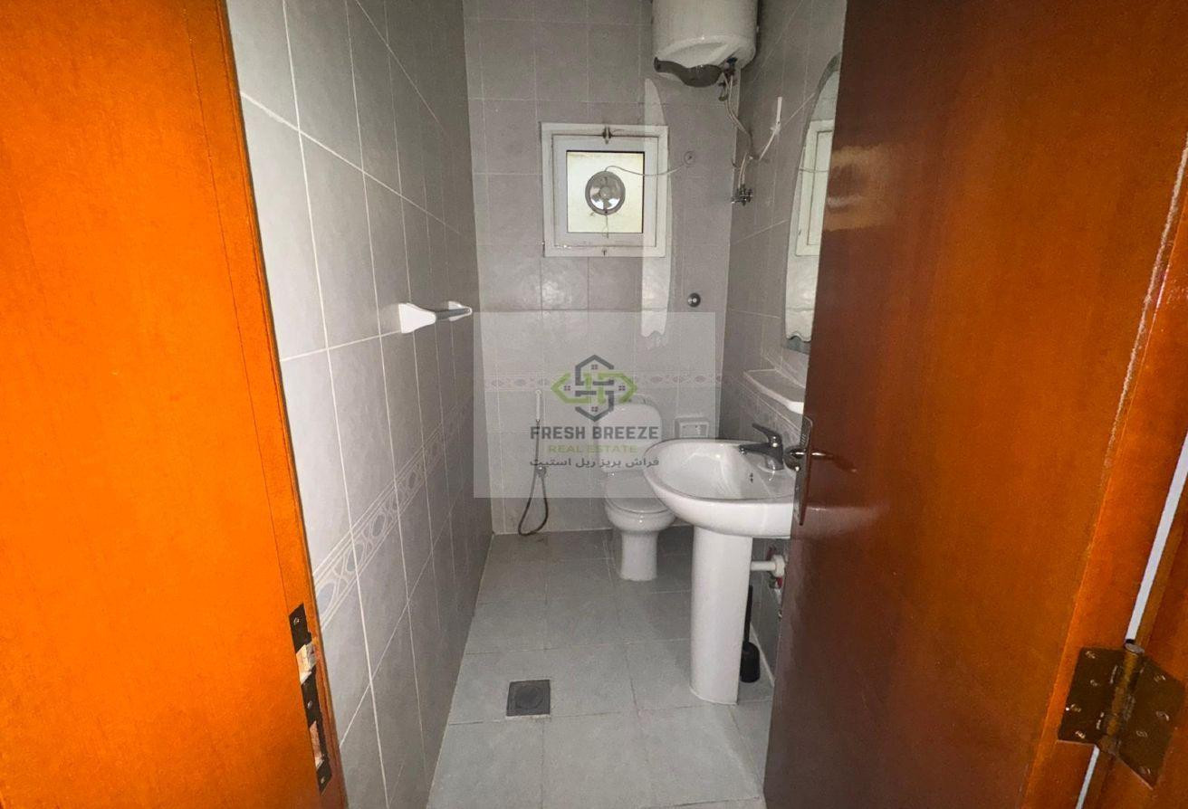 2BHK UN-FURNISHED SPECIOUS APARTMENT IN MUNTAZA - Apartment in Al Muntazah Street