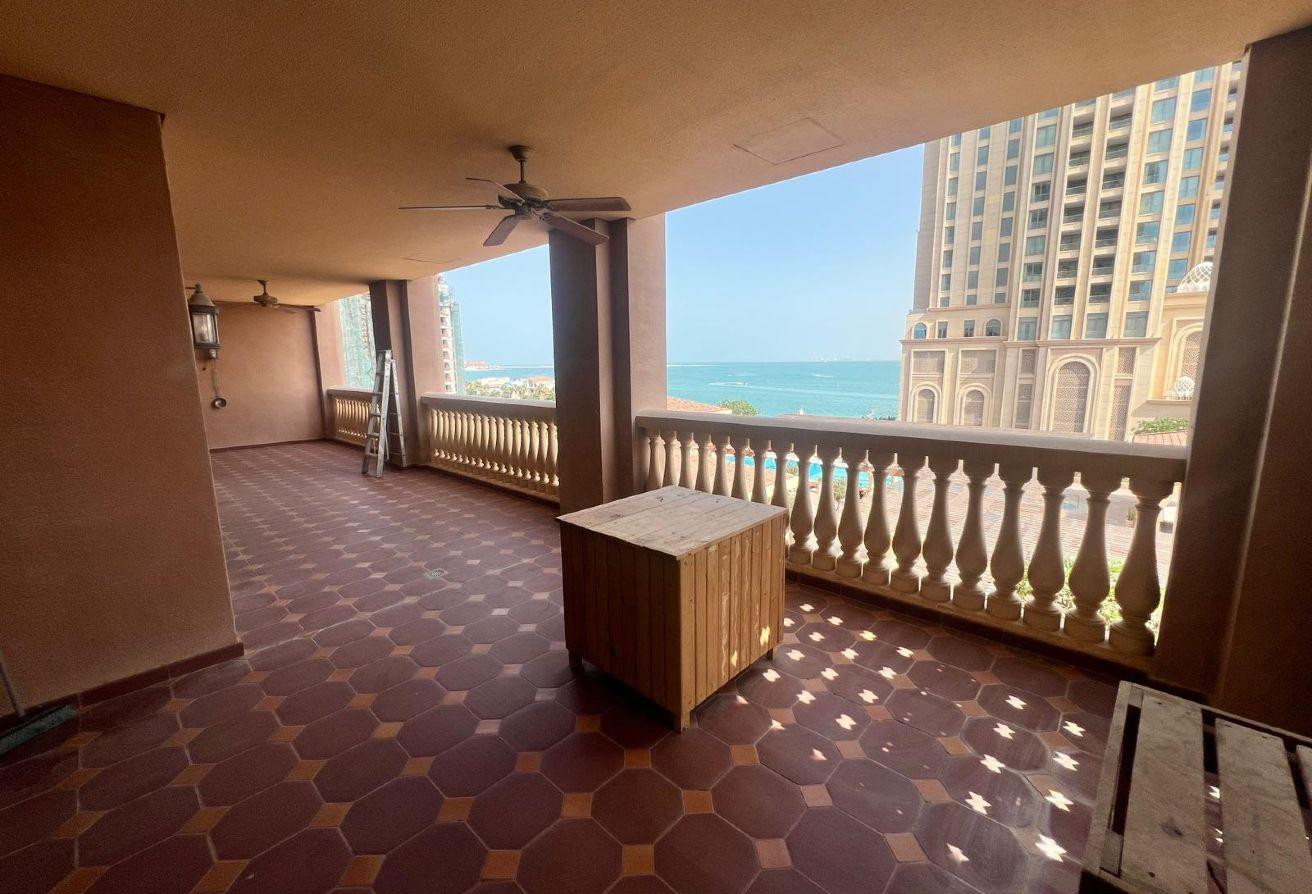 FOR SALE! SPACIOUS 2 BEDROOM-S/F-WITH TITLE DEEDS - Apartment in Tower 31
