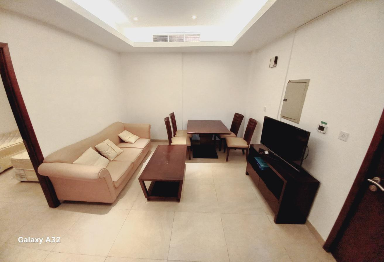 Include All bills 2 bHK F.F Apterment for Family - Apartment in Umm Ghuwailina