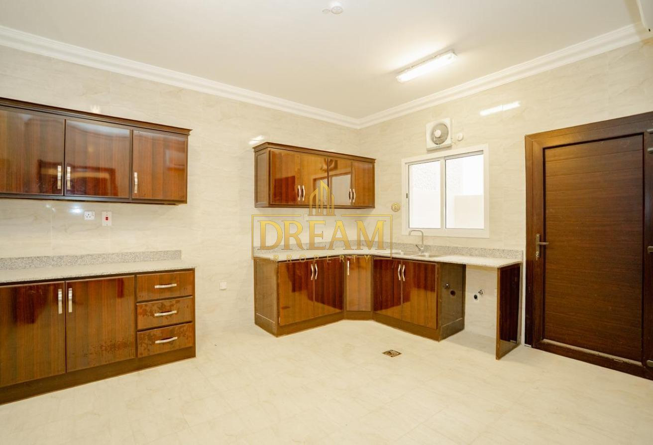 Brand New Elegant 6 Bedroom Villa in Al Kheesa - Villa in Al Keesa Gate