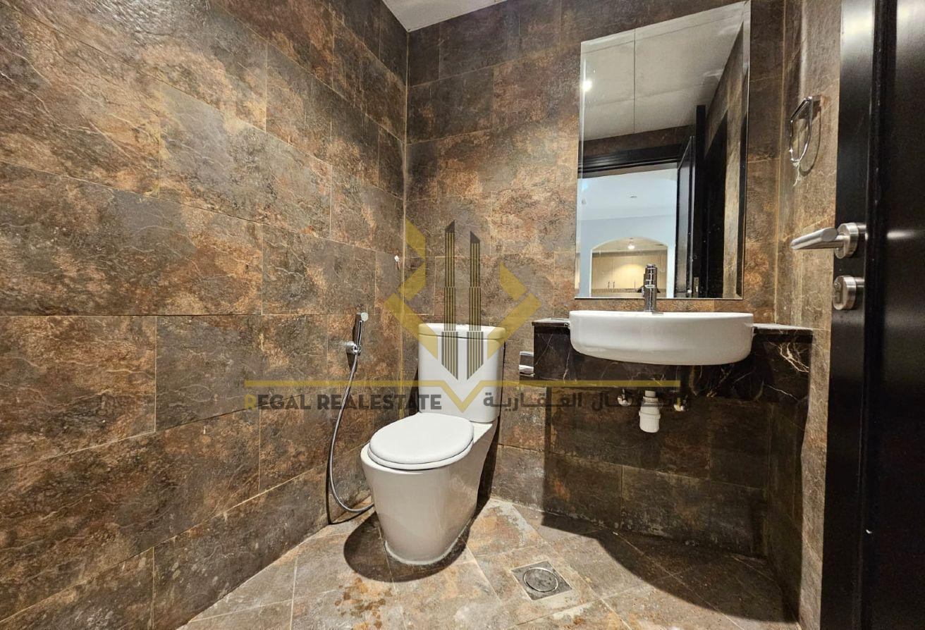 Spacious 1BR with balcony in Porto Arabia