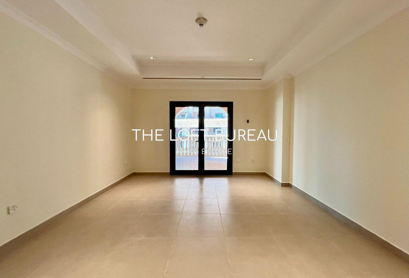 Bright and Spacious 1BHK with Balcony | 141 SQM - Apartment in West Porto Drive