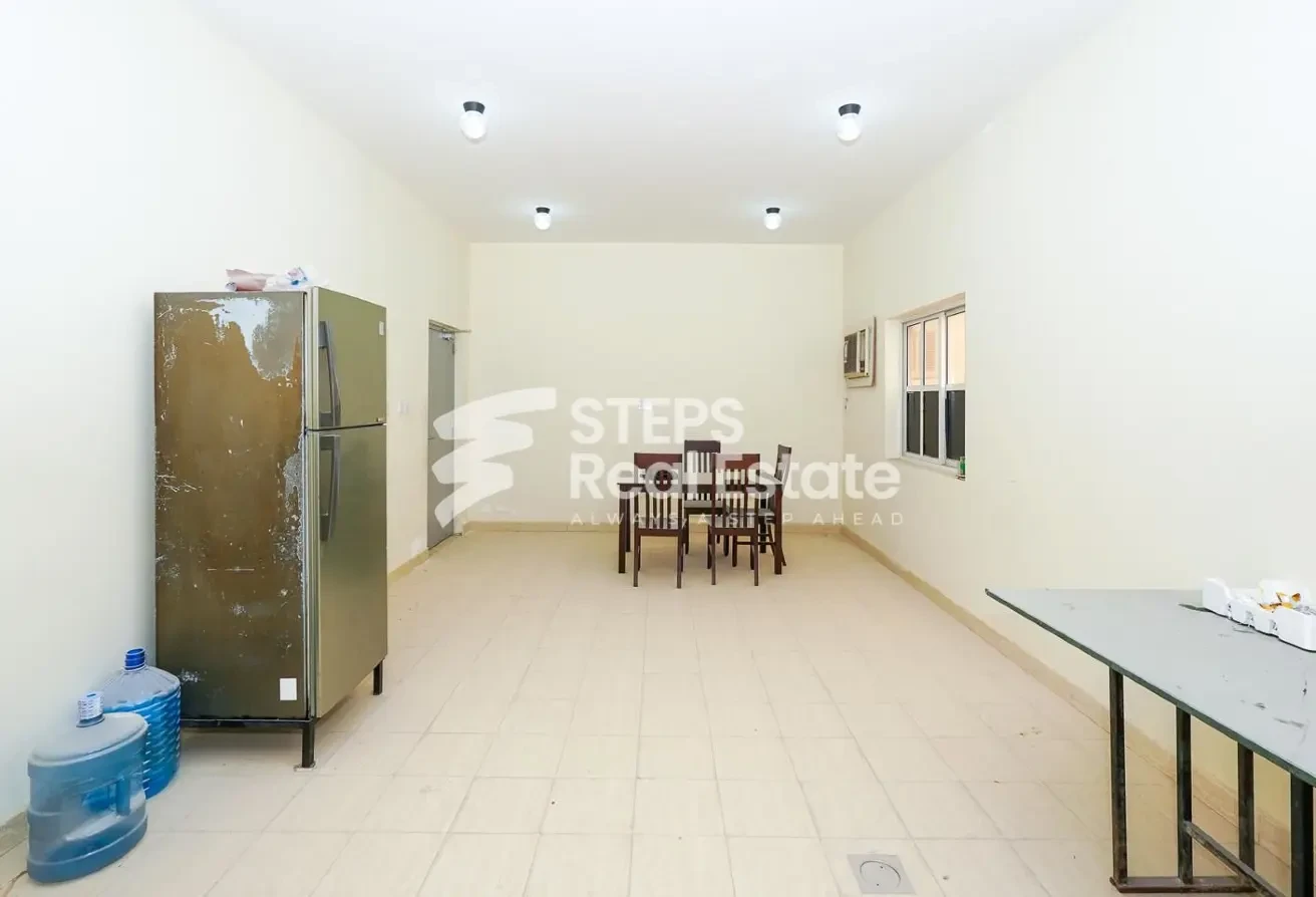10 Labor Rooms with All Bills Included for Rent - Labor Camp in East Industrial Street