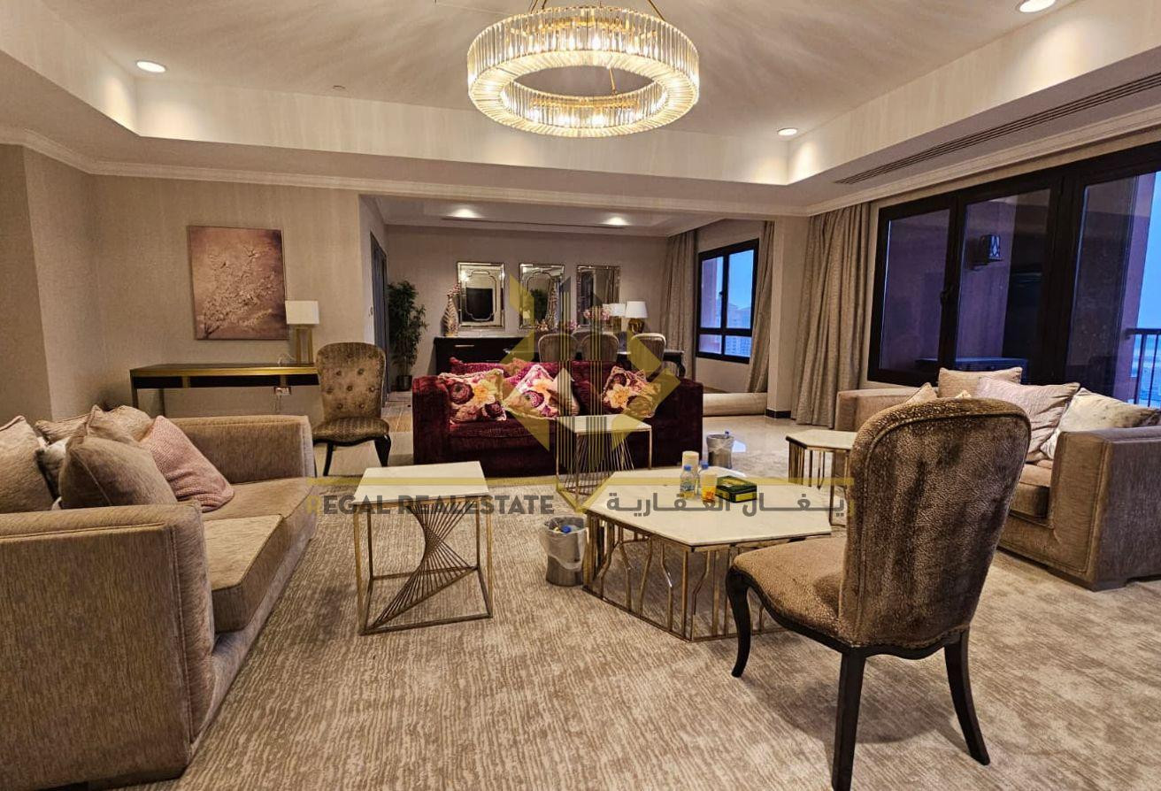 Luxurious 3-Bedroom Apartment in Porto Arabia with
