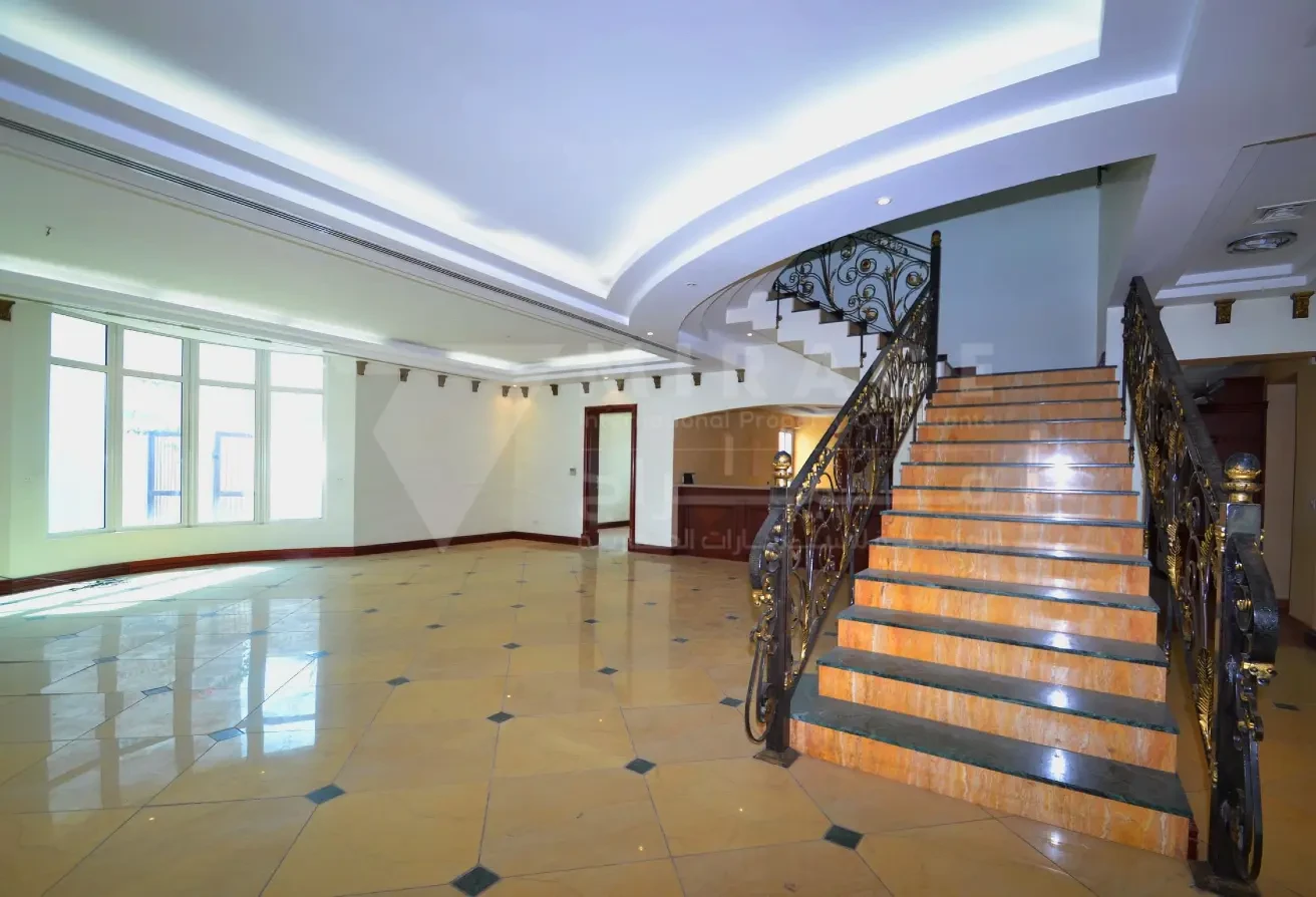 Luxury 4 Bedroom Compound Villa in West Bay - Compound Villa in West Bay Lagoon