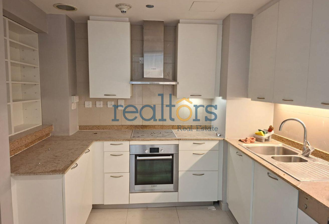 Rare waterfront 2 bedroom townhouse. 1 month free - Apartment in Tower 29