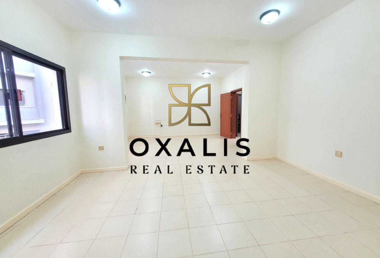 SPACIOUS 3-BEDROOM SEMI-FURNISHED IN MANSOURA - Apartment in Thabit Bin Zaid Street