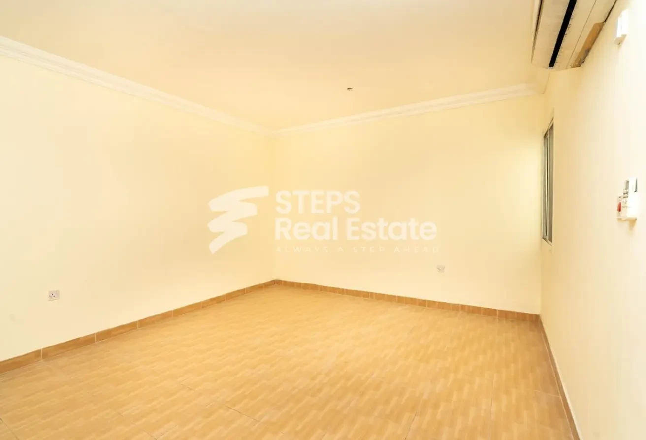 Semi-Attached Villa for Rent in Al Maamoura - Villa in Al Maamoura