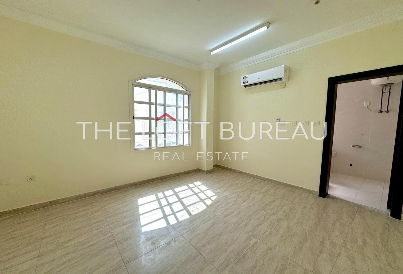 UF 5-Bedroom Villa for Rent in Ain Khaled - Villa in Ain Khaled Villas