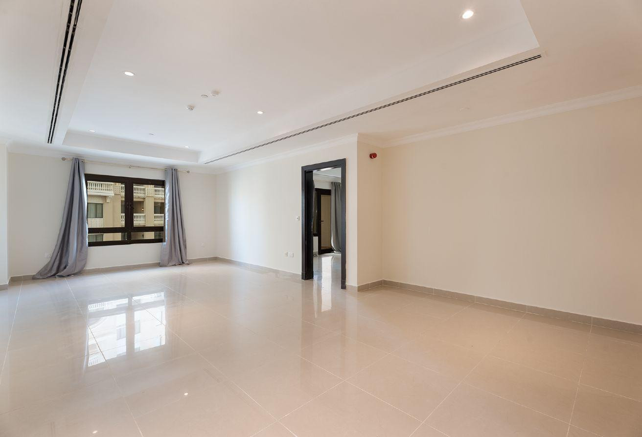 SPACIOUS 2BHK WITH LUXURIOUS FURNITURE