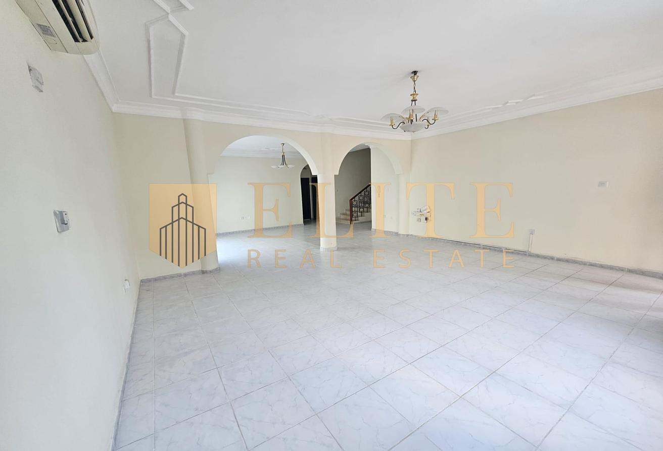 5+ bedrooms villa in al thumama - Compound Villa in Al Thumama