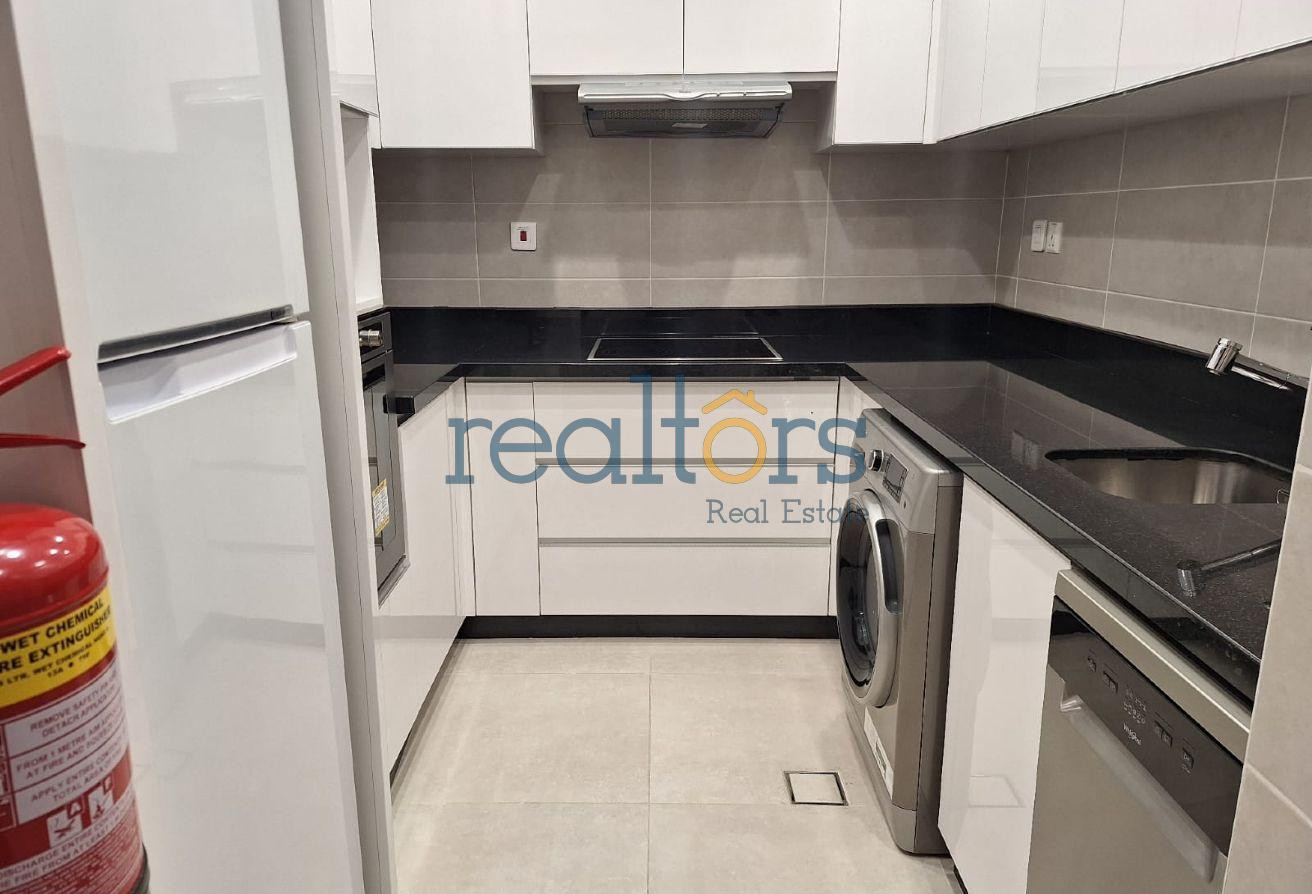 Elegant spacious studio unit in a luxury tower - Apartment in Al Mutahidah Tower